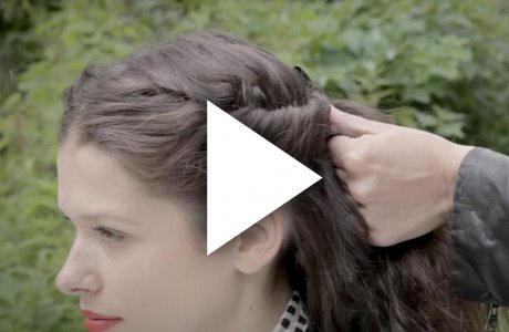 Easy and quick twisted hairstyle with beachwave and scarf